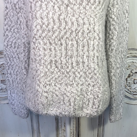 Buffalo Softest Eyelash Yarn in White and Soft Gray Long Sleeve Popover Sweater - Picture 5 of 12